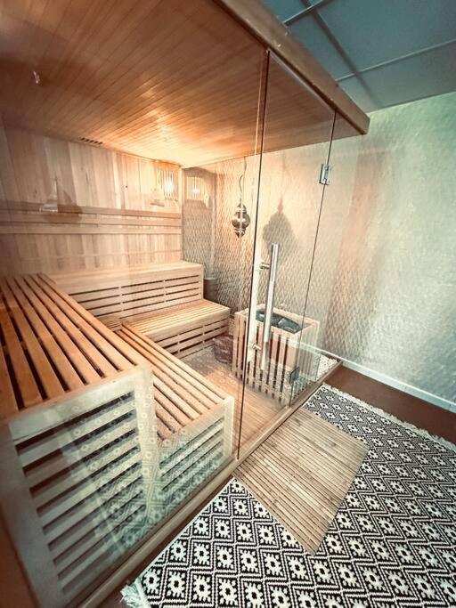 Privatzimmer, Geteiltes Bad Und Toilette * Würzburg