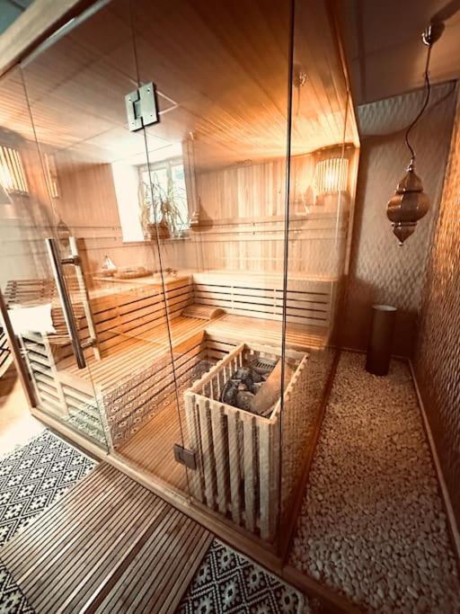 Privatzimmer, Geteiltes Bad Und Toilette Apartment Würzburg