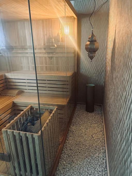Apartment Privatzimmer, Geteiltes Bad Und Toilette