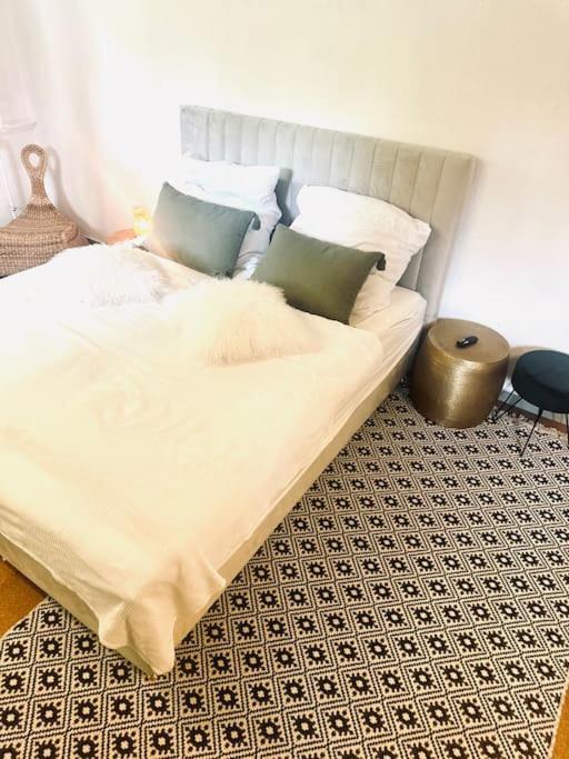 Apartment Privatzimmer, Geteiltes Bad Und Toilette Würzburg