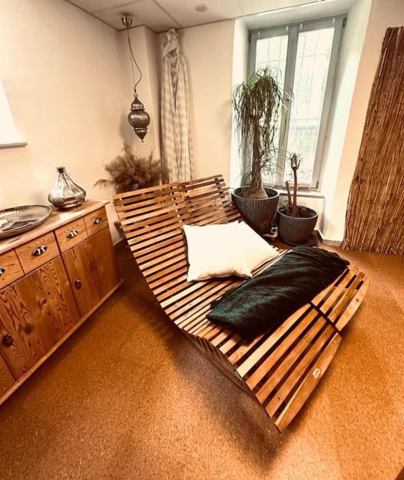 Privatzimmer, Geteiltes Bad Und Toilette *